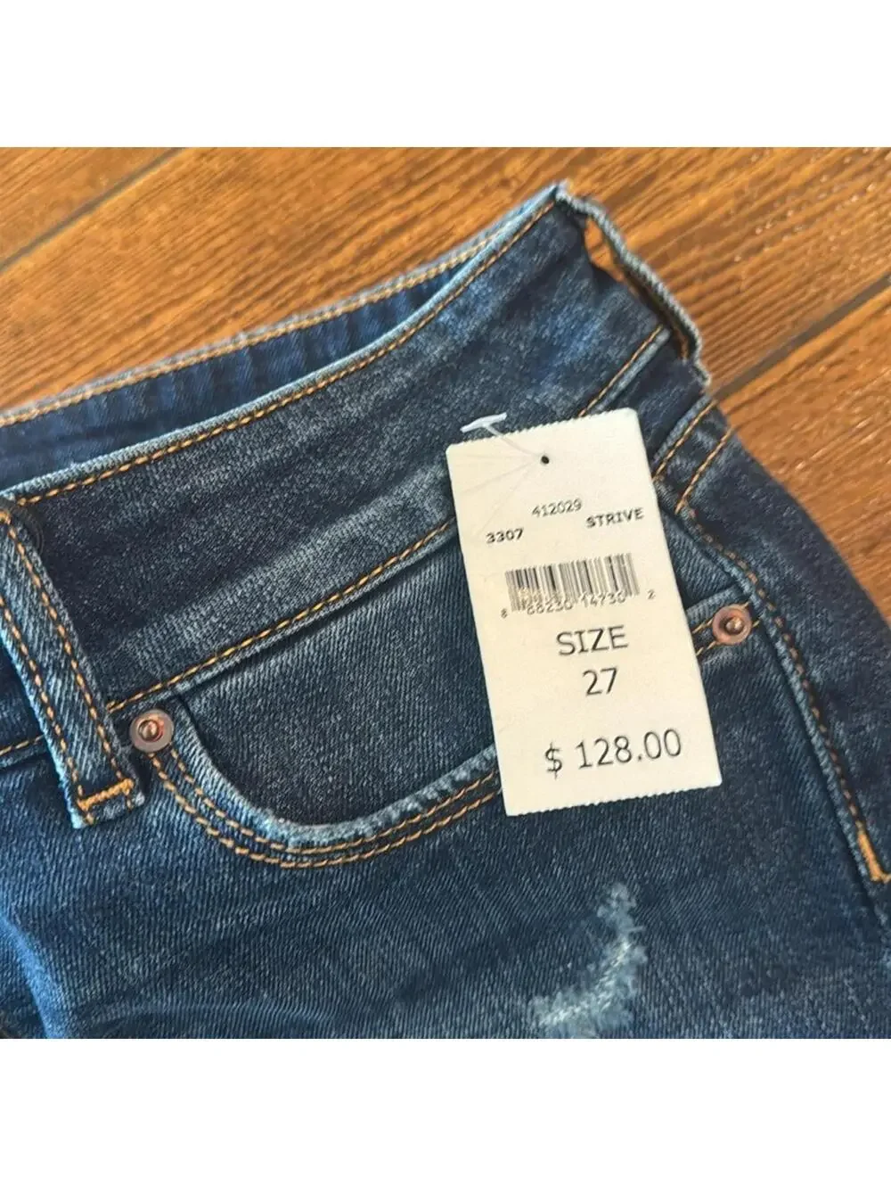 DL 1961 RENEE SHORTS $128 RETAIL
